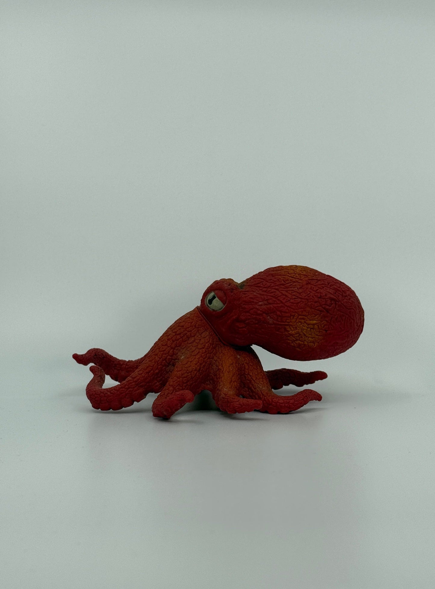 SECOND BEST TAASKASUTUS Punane kaheksajala figuur