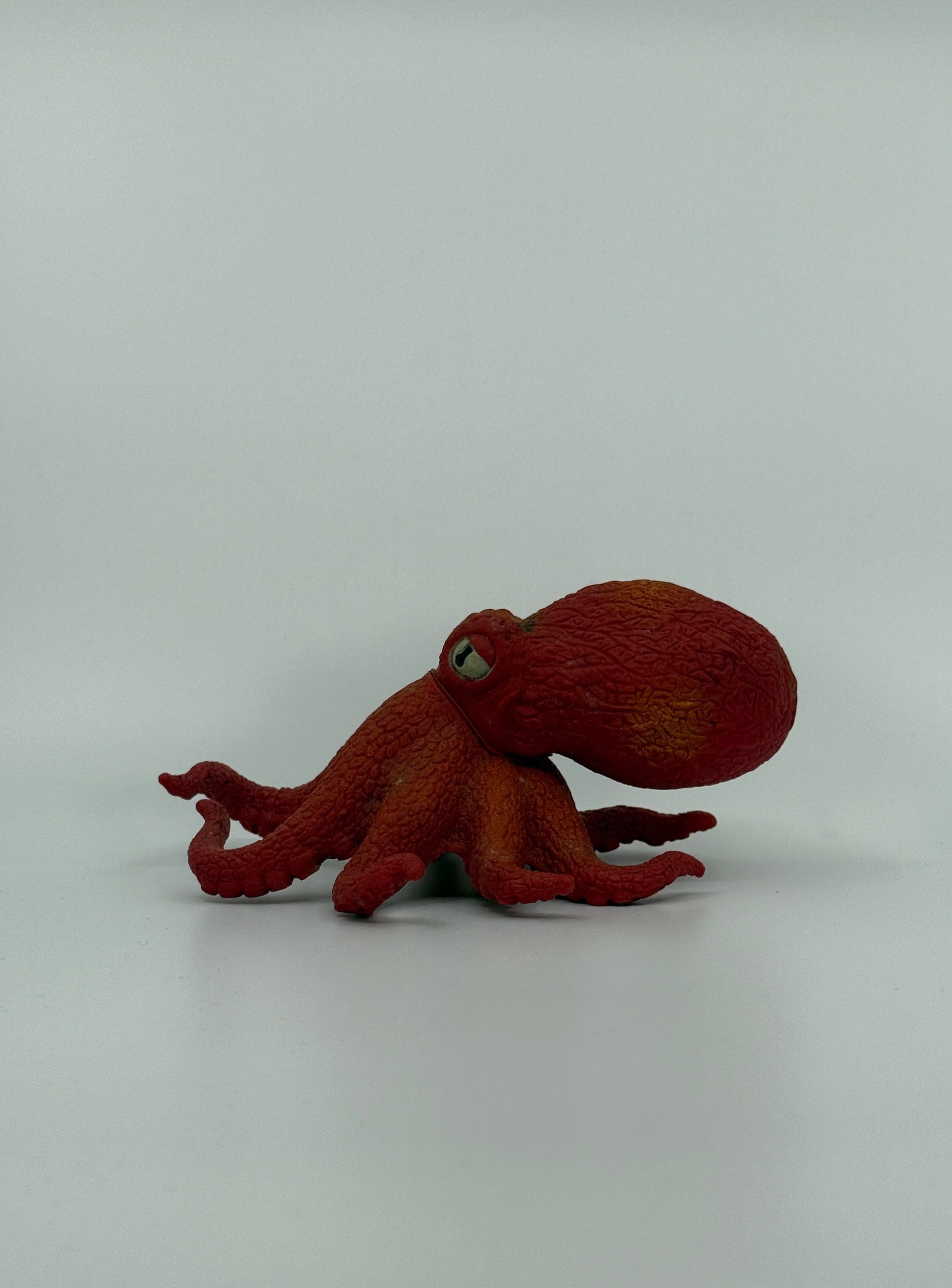SECOND BEST TAASKASUTUS Punane kaheksajala figuur