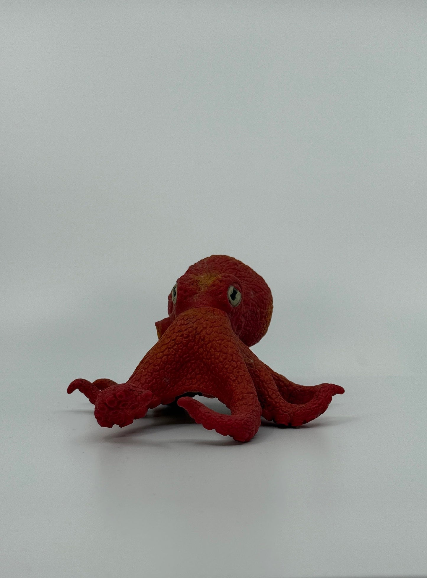 SECOND BEST TAASKASUTUS Punane kaheksajala figuur