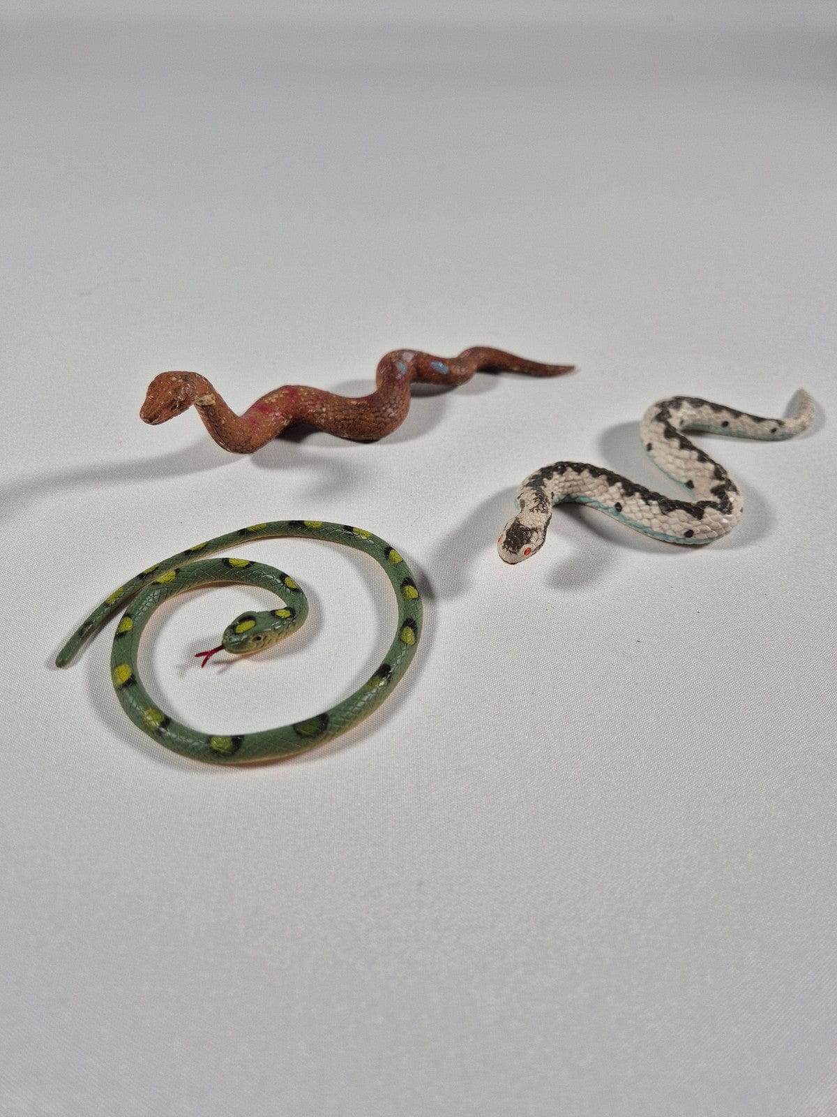 SECOND BEST TAASKASUTUS Ussid ja sisalikud 9tk