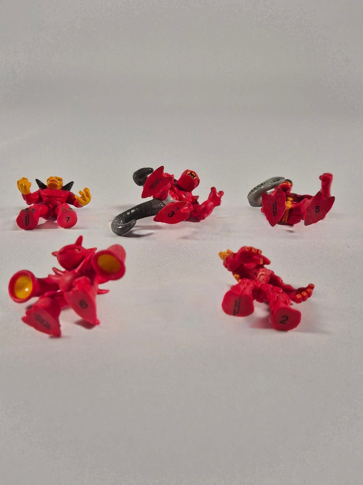 SECOND BEST TAASKASUTUS Vintage Gormit figuurid 5tk