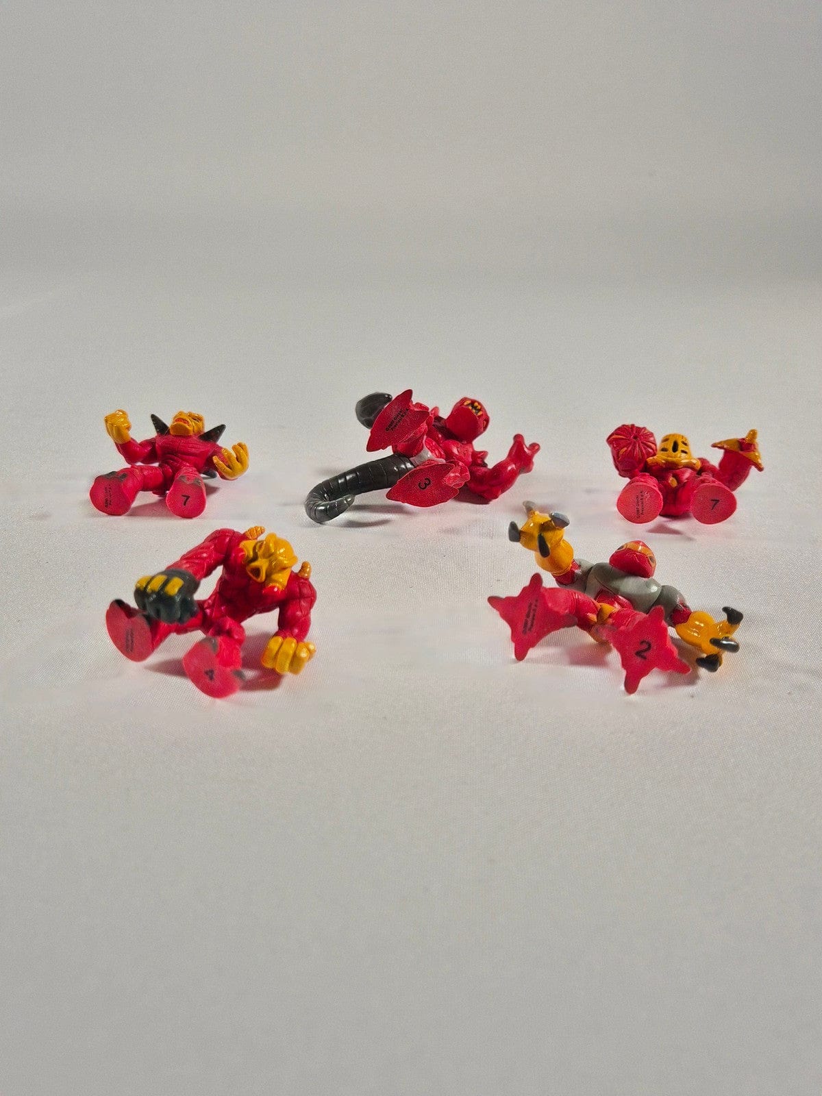 SECOND BEST TAASKASUTUS Vintage Gormit figuurid 5tk