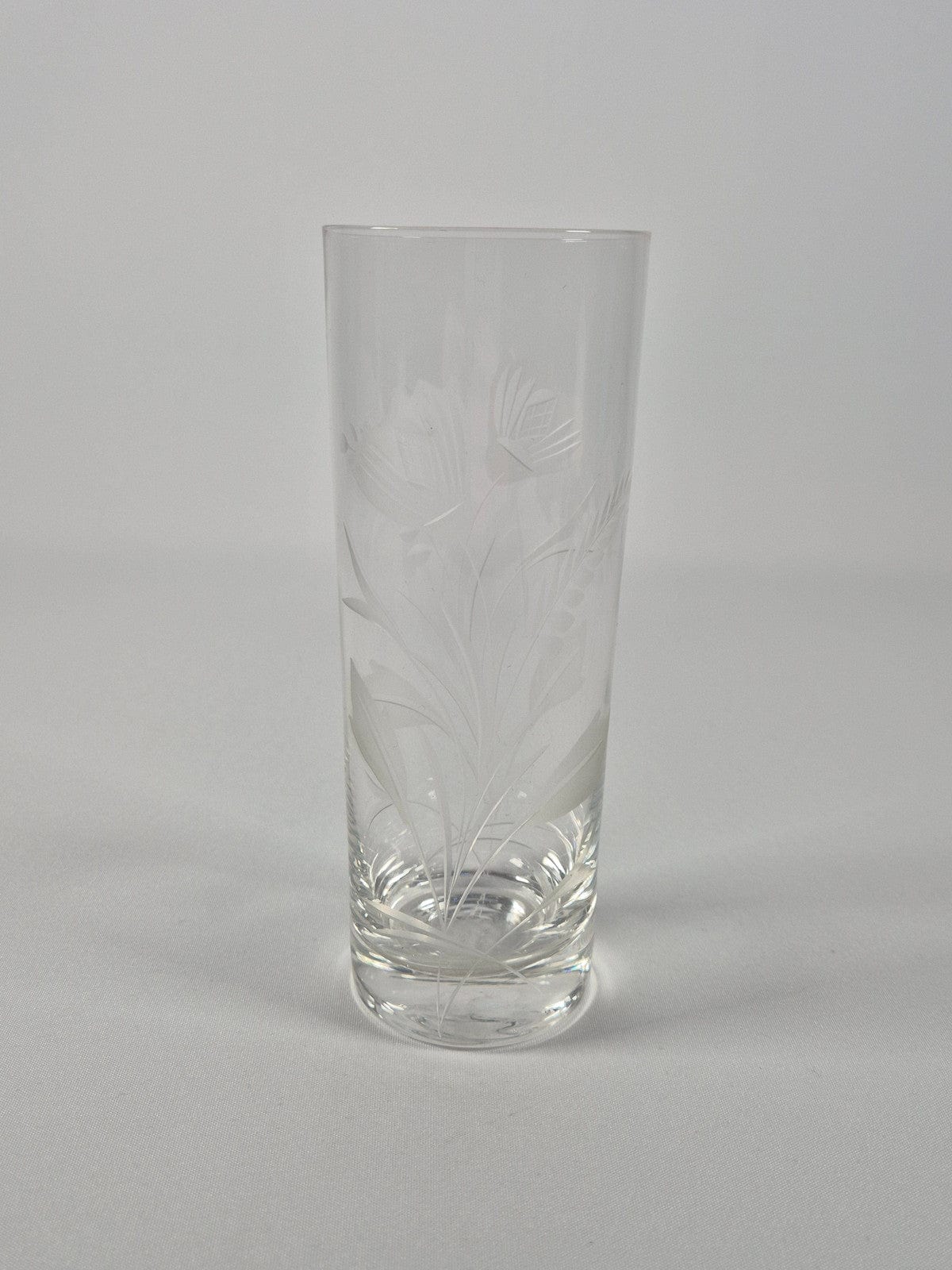 SECOND BEST TAASKASUTUS Vintage lillemustriline graveeritud klaasvaas