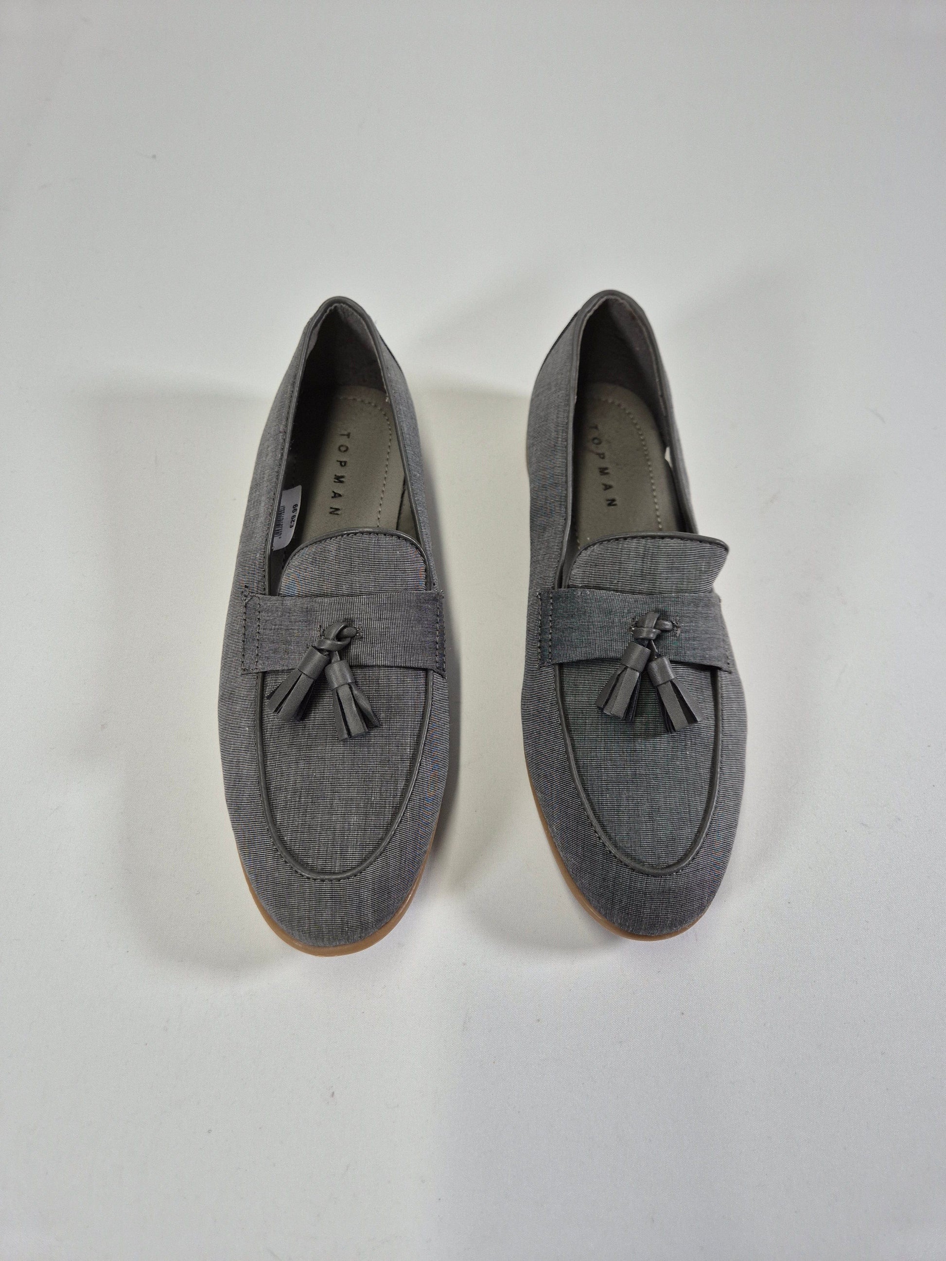 TOPMAN Meeste hallid kingad