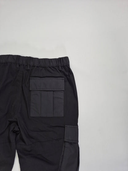 TOPMAN Meeste mustad taskutega püksid