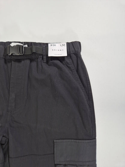 TOPMAN Meeste mustad taskutega püksid